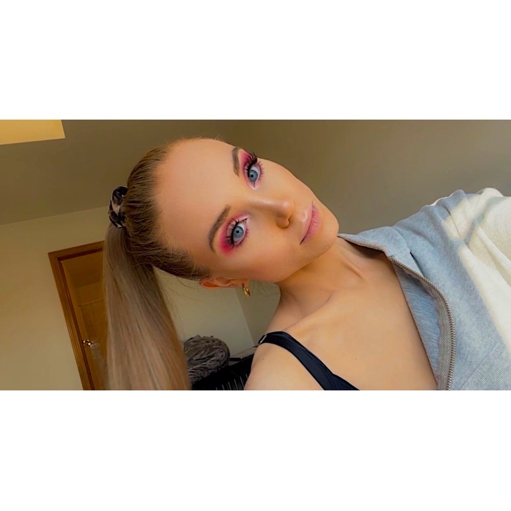 Meet your Posher, Ariana